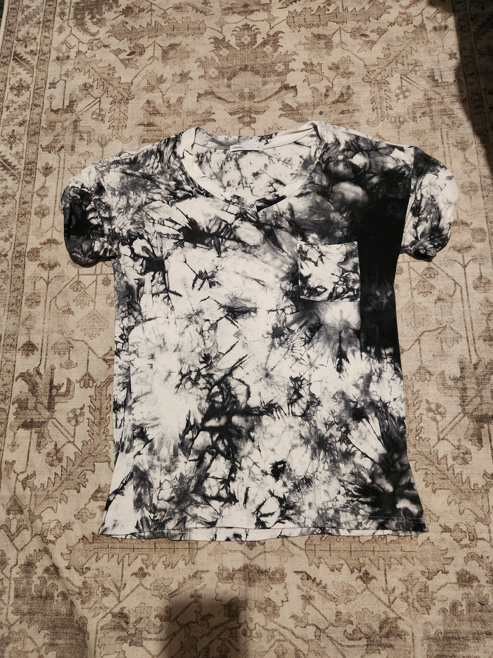 Women's Black & White Tie-Dye Short Sleeve Tee